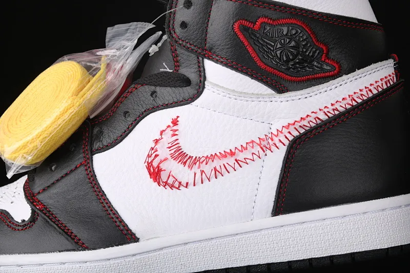 All categories Air Jordan Jordan series basketball shoes Air Jordan 1 High cost-effective version Air Jordan 1 "Dynamic Yellow" AJ1 black and white contrast stitching hook basketball shoes CD6579-071